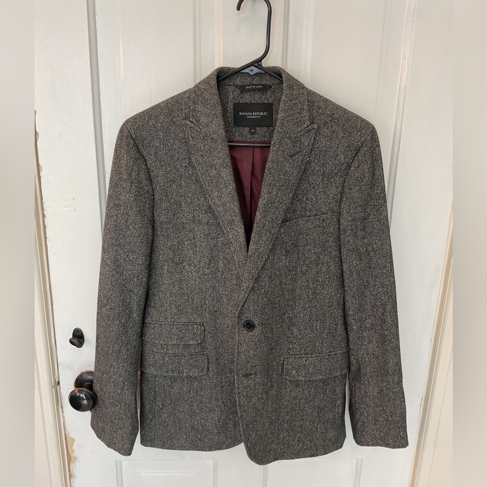 Banana Republic Gray Sport Coat with Tailored Silhouette - 36S